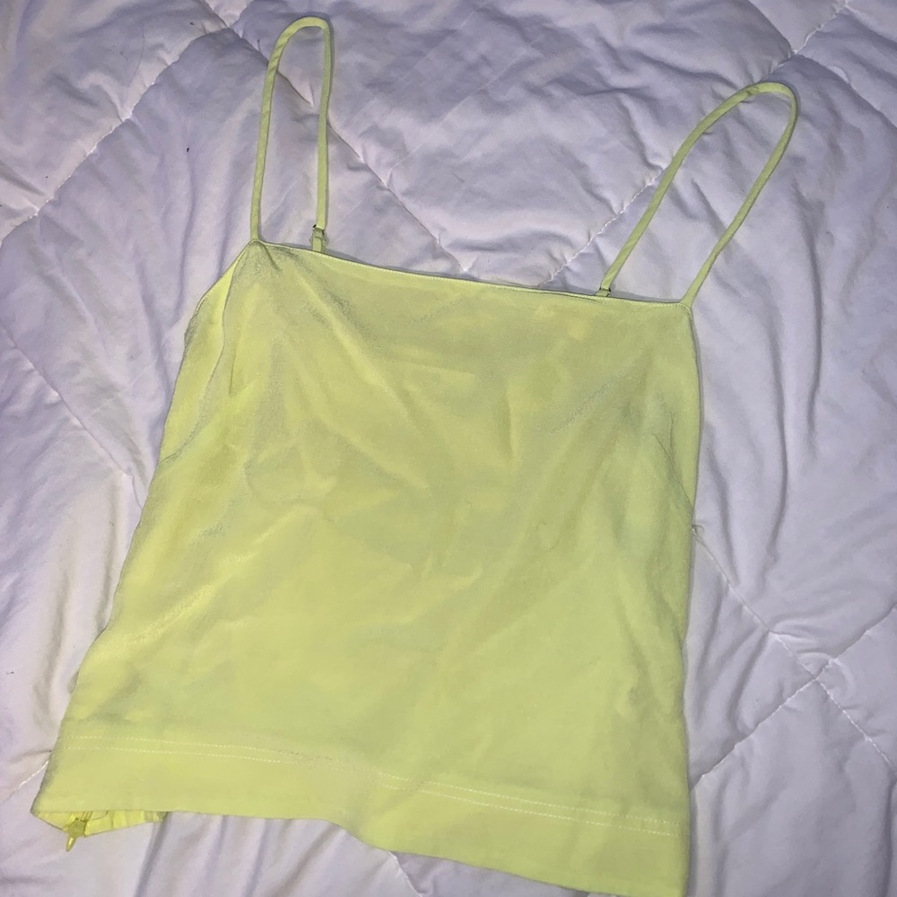 Yellow tank - Picture 2 of 2